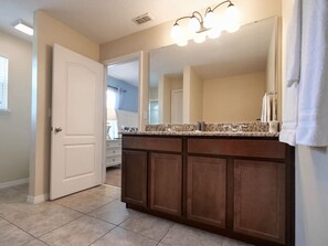 Imagen sin descripción, 4 de 25, botón