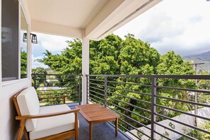 Property grounds - The Makai Manor - Beautiful Newly Built Spacious Home (Honolulu)