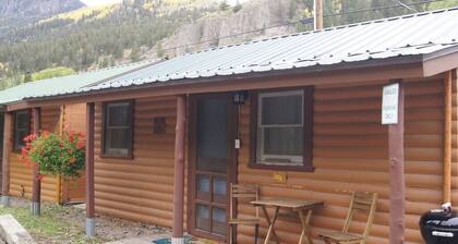 The Lily Cabin with Mountain Views