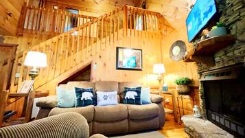 Älytelevisio, takka, videopelejä