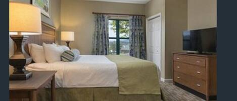 2 chambres, coffre-fort, fer et planche à repasser, lit de bébé portatif