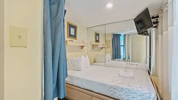 1 habitación, tabla de planchar con plancha y internet gratis