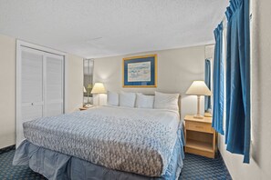 1 bedroom, iron/ironing board, free Internet