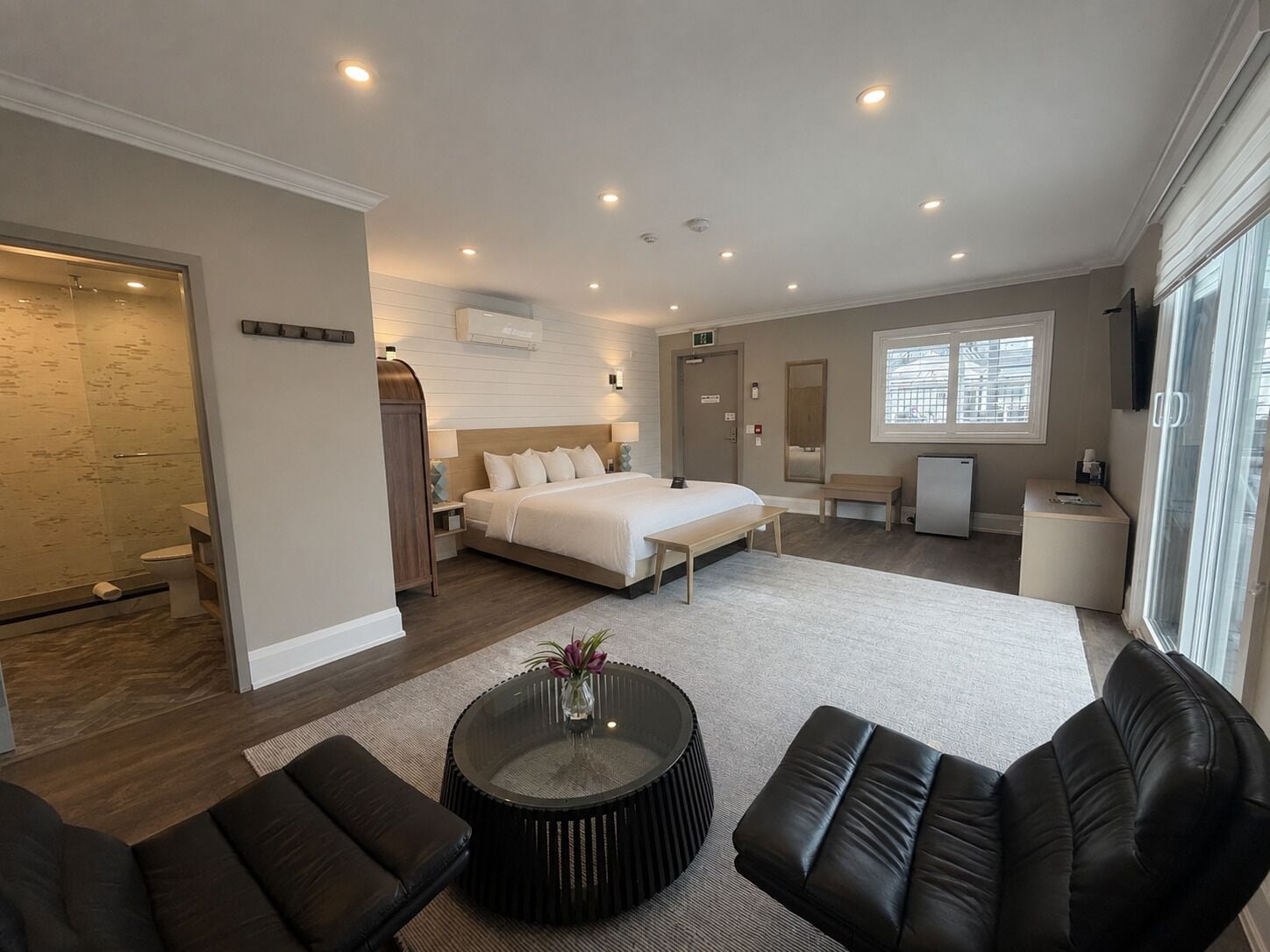 Luxury King | Roupas de cama premium, Wi-Fi de cortesia, roupa de cama