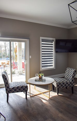 Courtyard Suite | Hochwertige Bettwaren, kostenloses WLAN, Bettwäsche