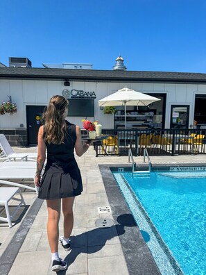 Restaurant - Colonial Hotel & Suites  (Lambton Shores)