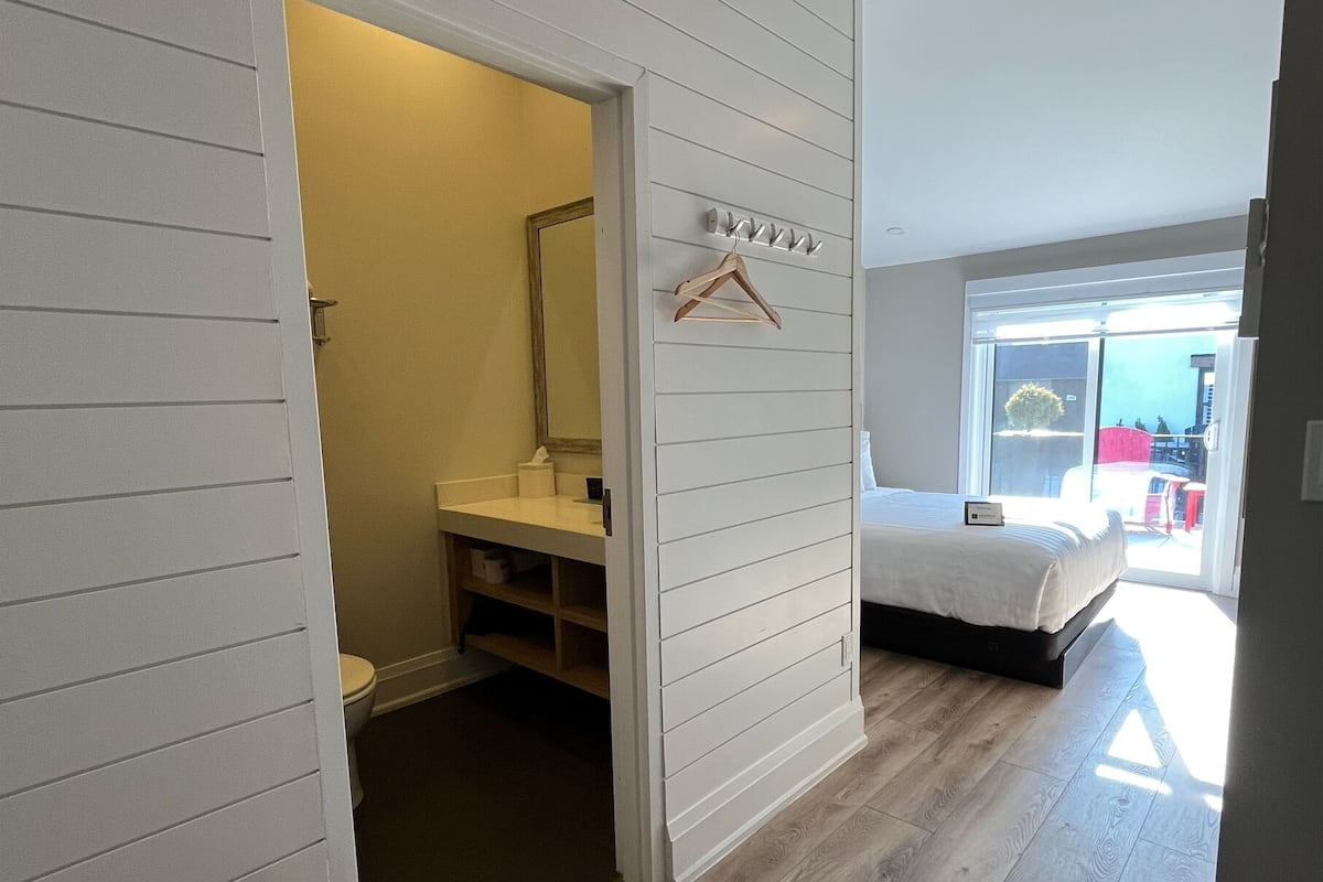 Premium Single King | Luxe beddengoed, gratis wifi, beddengoed
