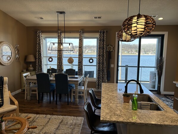 Dining - Riverboat Paradise (Port Byron)