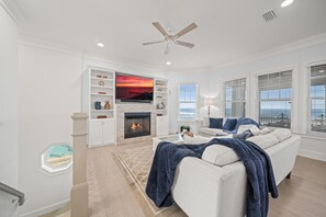 Smart TV, chimenea, estéreo y impresora