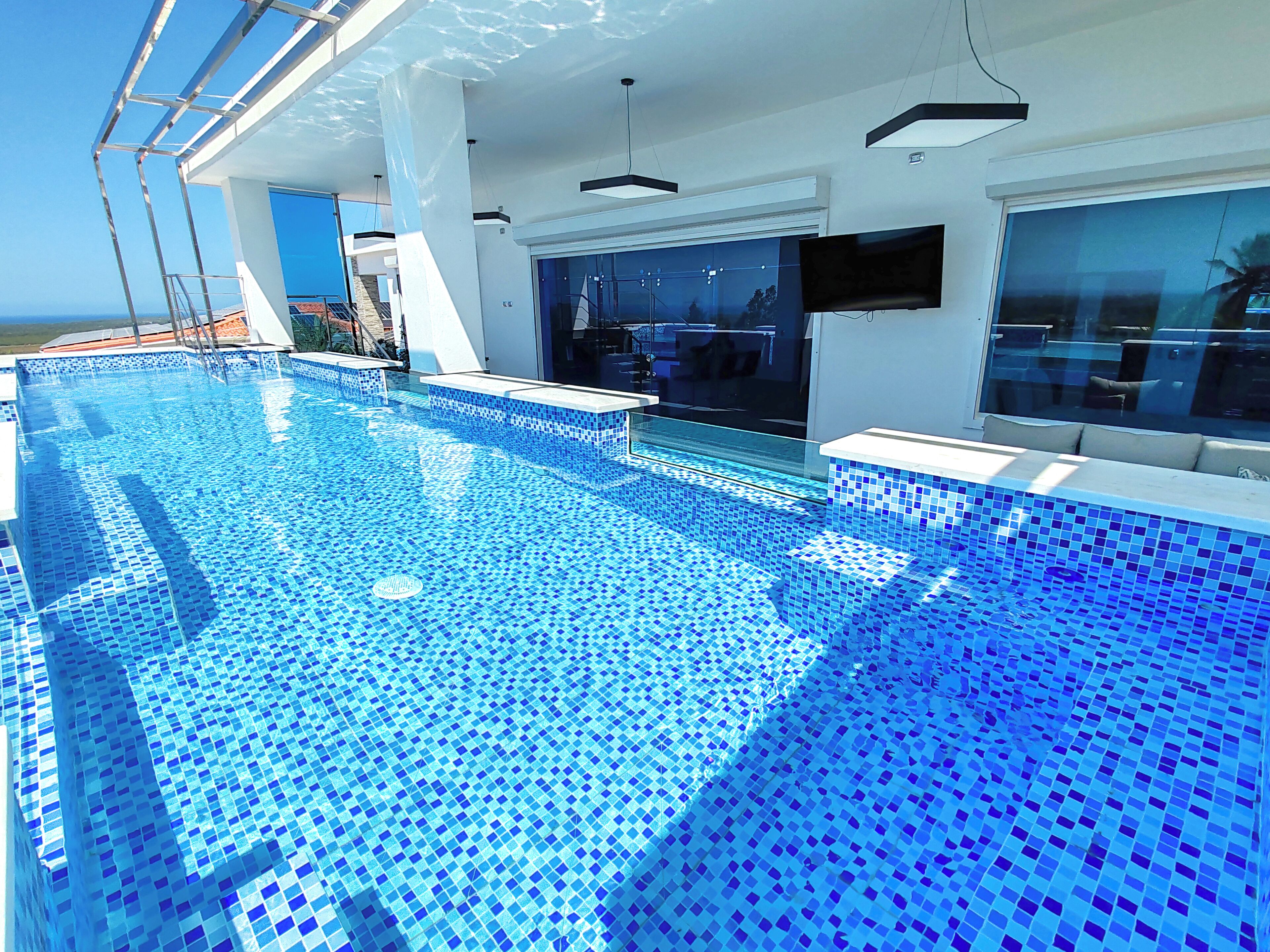 Private pool 3rd level