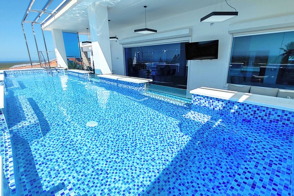Private pool 3rd level