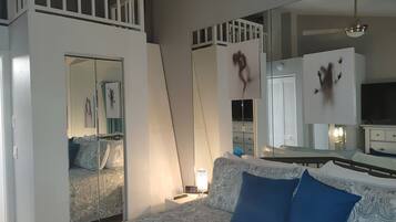 1 多间卧室、熨斗/熨衣板、WiFi、床单