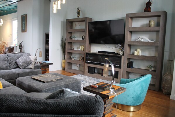 Smart TV, DVD player