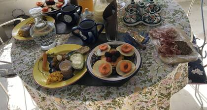 Péniche Match - Pont Van Gogh Arles