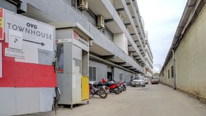 Unclassified image, 5 of 23, button - Oyo 385 Townhouse Navya International Ramamurthy N (Bengaluru)