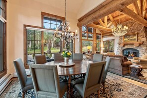 Dining - Skywatch Lodge by Vail Butler - Ski In/Ski Out Beaver Creek, Hot Tub (Avon)