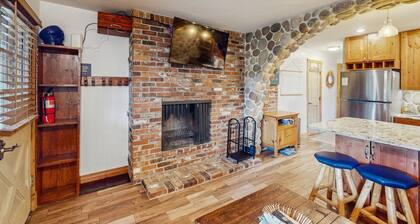 Walkable, well-appointed riverside condo with pool