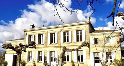 ChĂąteau Roseyrol near Saint-Emilion