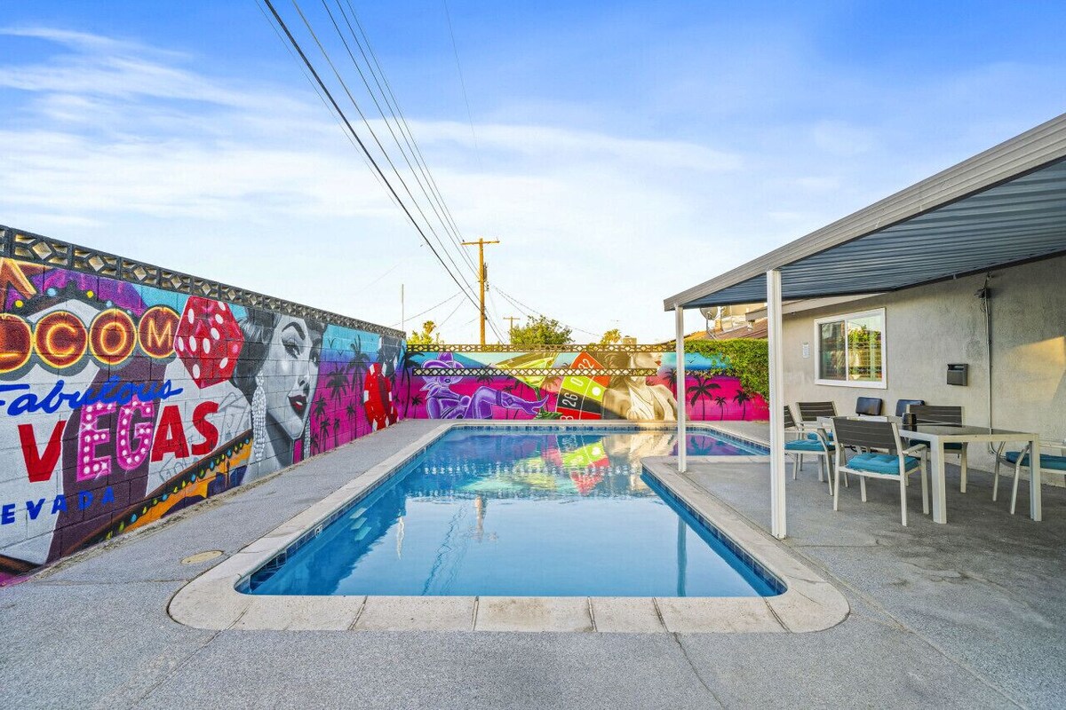 Upgraded King Beds Pool BBQ Near Strip