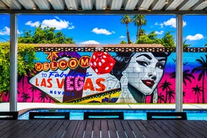 Pool - Upgraded King Beds Pool BBQ Near Strip (Las Vegas)