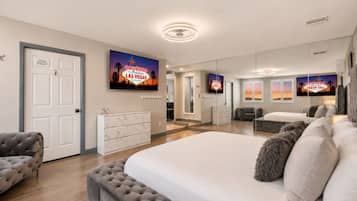 4 bedrooms, desk, iron/ironing board, free WiFi