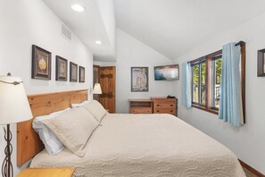 3 chambres, fer et planche à repasser, Wi-Fi gratuit, draps fournis
