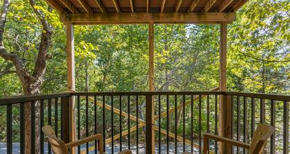 Holiday Shores 17 - Beautiful Villa with Resort Amenities!