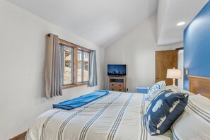 3 makuuhuonetta, silitysrauta/-lauta, ilmainen Wi-Fi, vuodevaatteet