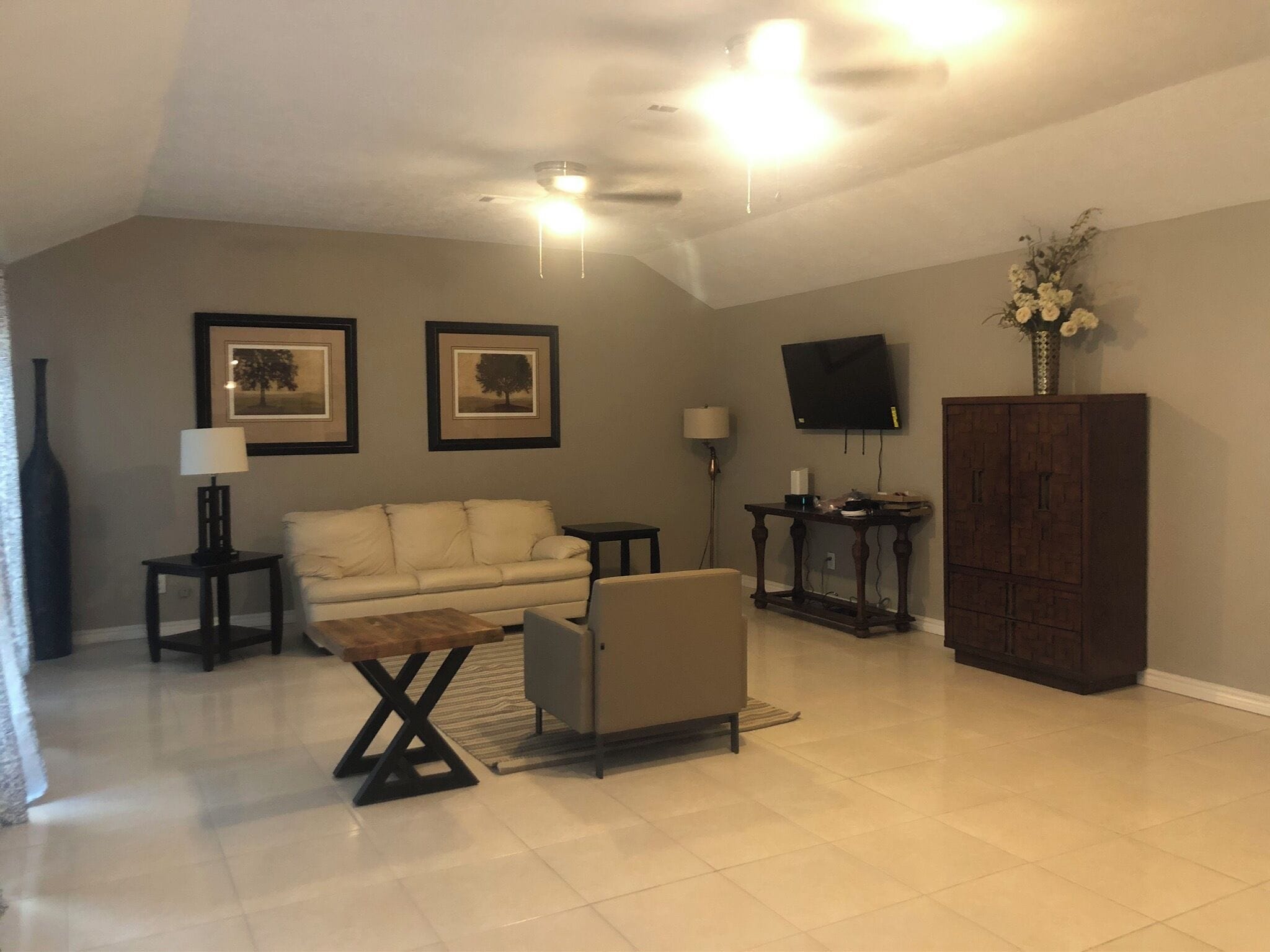 Spacious 2300sf, Recently Rehabbed, Large Living - Crosby, TX
