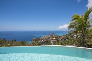 A heated pool - Villa Blue Swan | Ocean View - Located in  Exquisite Lurin with Private Pool (Lurin)