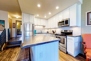 Fridge, microwave, oven, dishwasher