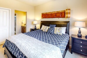 3 bedrooms, WiFi, bed sheets