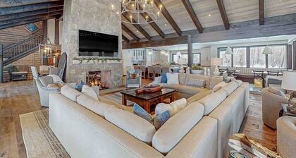 Sunlit Lodge on the Elk River with Water Access & Firepit - Great for Fishing