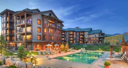 Picturesque Steamboat Springs Condo near Gondola w/Shared Hot Tub