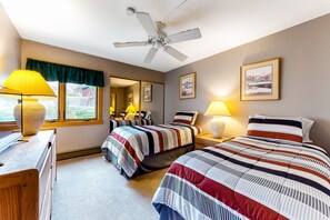2 bedrooms, Internet, bed sheets - Delightful Mountain Condo near the Slopes w/Shared Hot Tub and Sauna (Steamboat Springs)