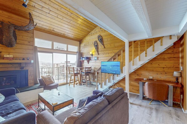 Flat-screen TV, fireplace