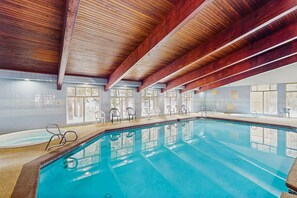 Innenpool, beheizter Pool