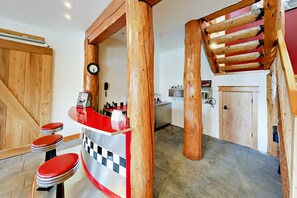 Unclassified image, 3 of 33, button