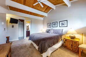 3 bedrooms, iron/ironing board, Internet, bed sheets