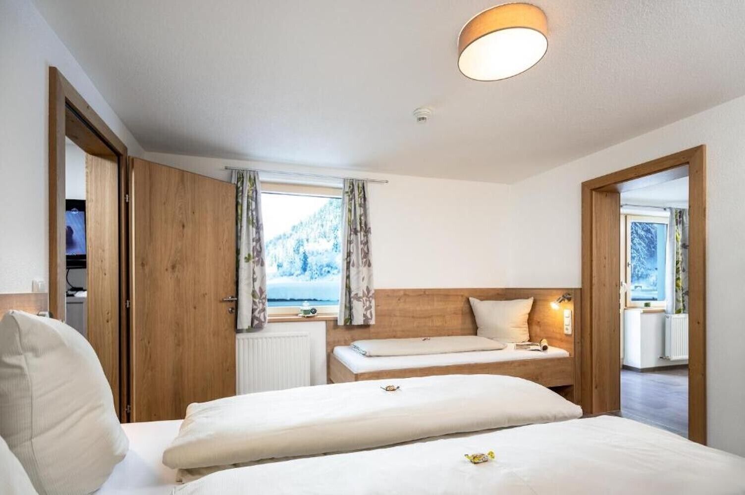 2 bedrooms, free WiFi, bed sheets