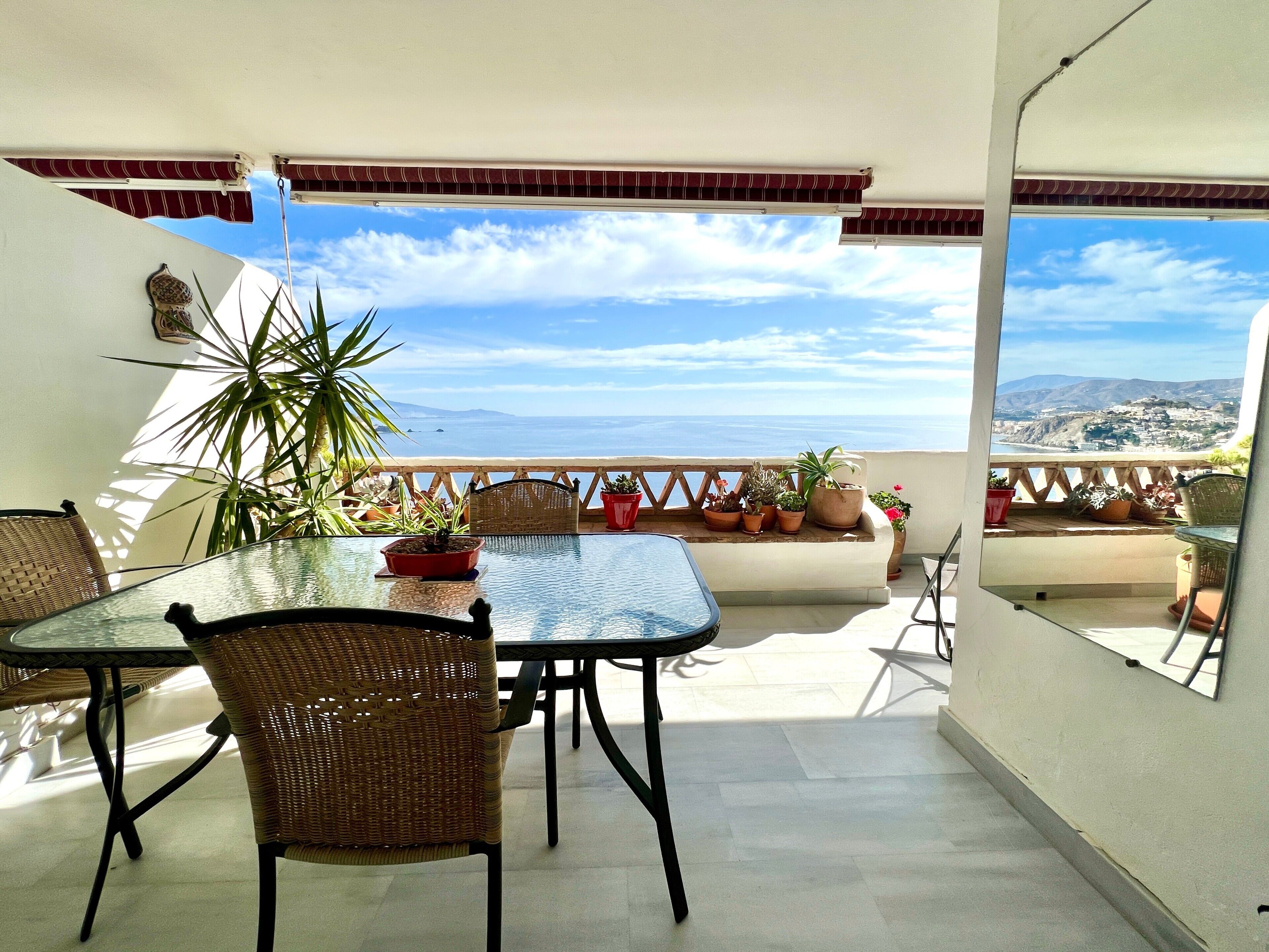 屋外ダイニングエリア