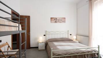 1 bedroom, iron/ironing board, bed sheets