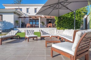 Outdoor dining - Villa 'Scandinavian Design' with Sea View, Wi-Fi and Air Conditioning (Puerto Banús)