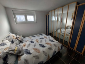 1 bedroom, WiFi - Lovely luxury Apartement With Private Entrance in Luxembourg (Saeul)