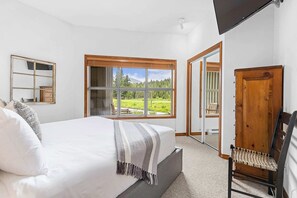 Unclassified image, 4 of 40, button