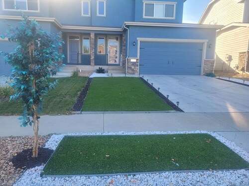 Cute & Cozy 3 BdRm, 2 1/2 Bath Townhome