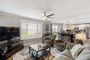 TV, fireplace, video games - Seattle Area Retreat • Game Room • Sleeps 12 (Sumner)