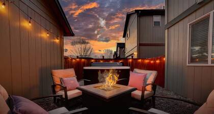 Downtown Sisters Suite - HOT TUB - Dog Friendly