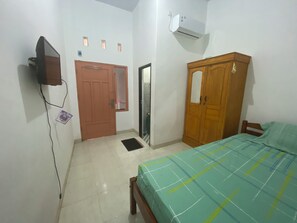Room - OYO 90111 Almeerah Homestay Syariah (Makassar)