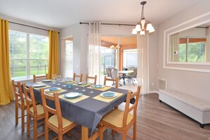 House, 4 Bedrooms | Dining